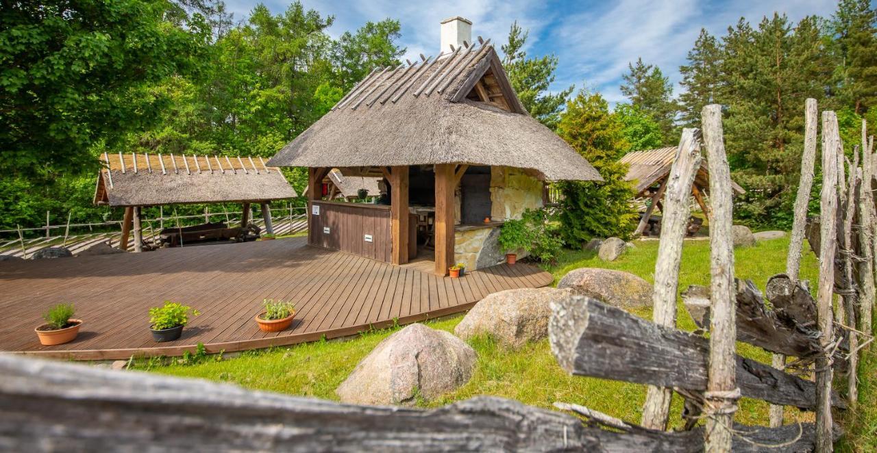 Hotel Kassari Puhkekeskus Käina Esterno foto