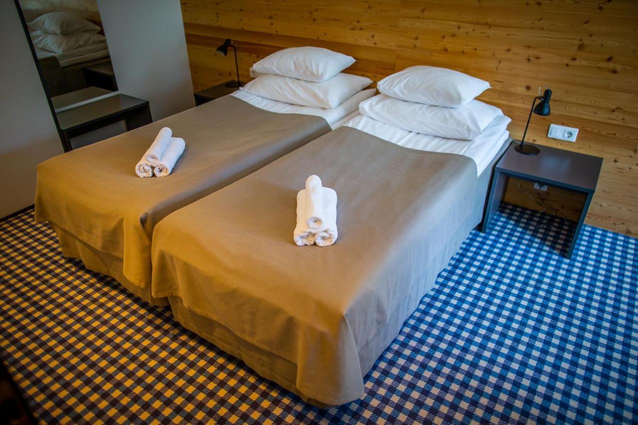Hotel Kassari Puhkekeskus Käina Esterno foto