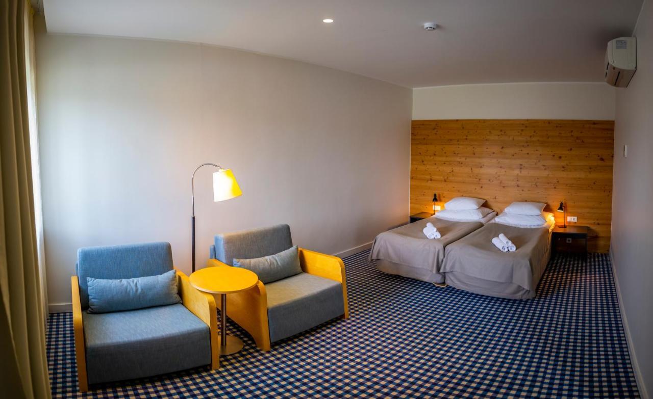 Hotel Kassari Puhkekeskus Käina Esterno foto