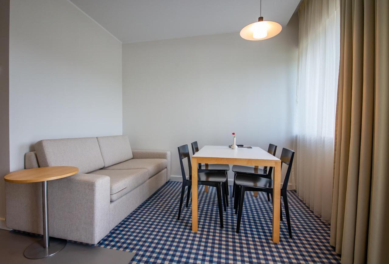 Hotel Kassari Puhkekeskus Käina Esterno foto