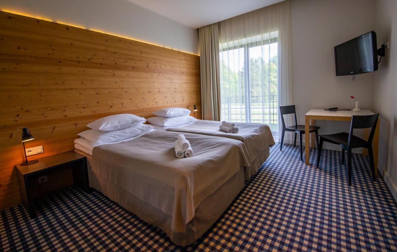 Hotel Kassari Puhkekeskus Käina Esterno foto