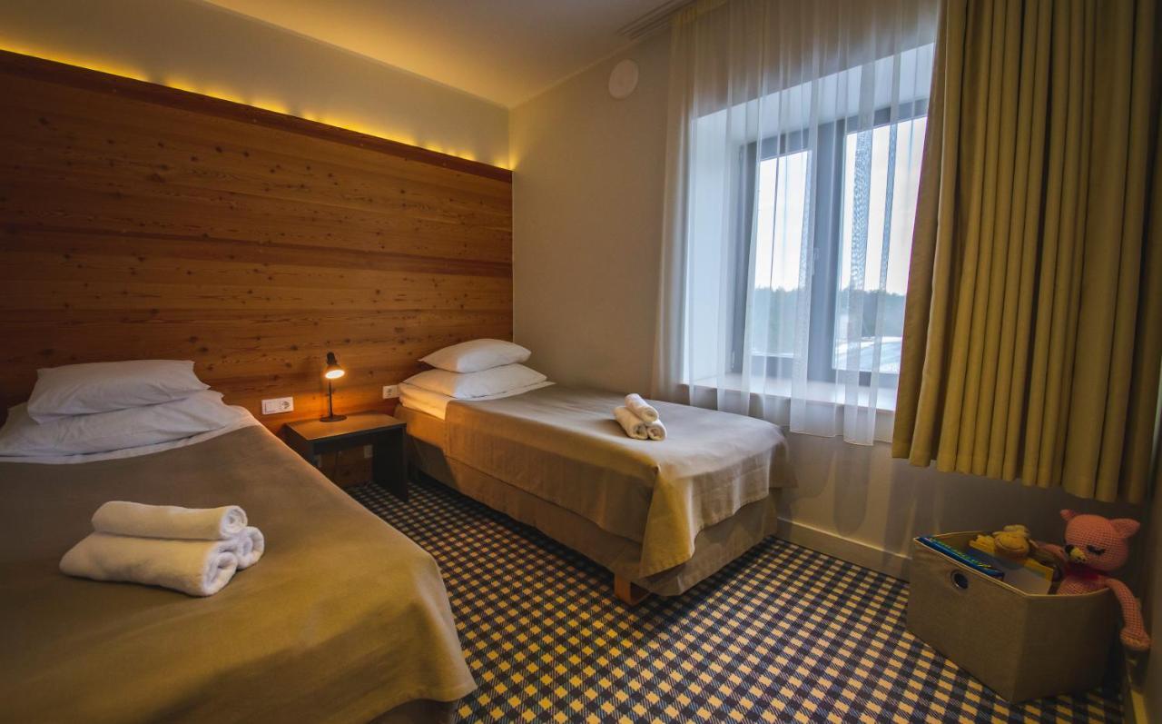 Hotel Kassari Puhkekeskus Käina Esterno foto